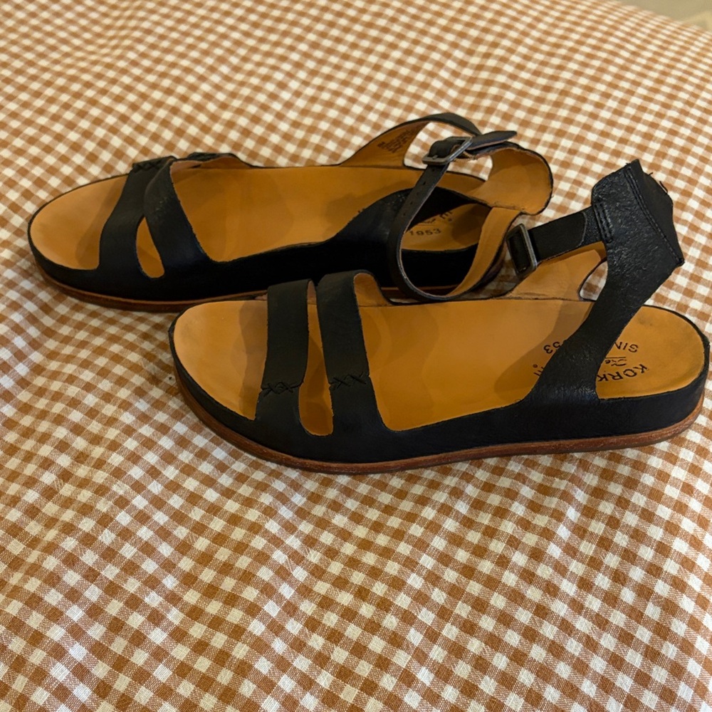 Kork-Ease Black Audrina Leather Sandals - Picture 3 of 6